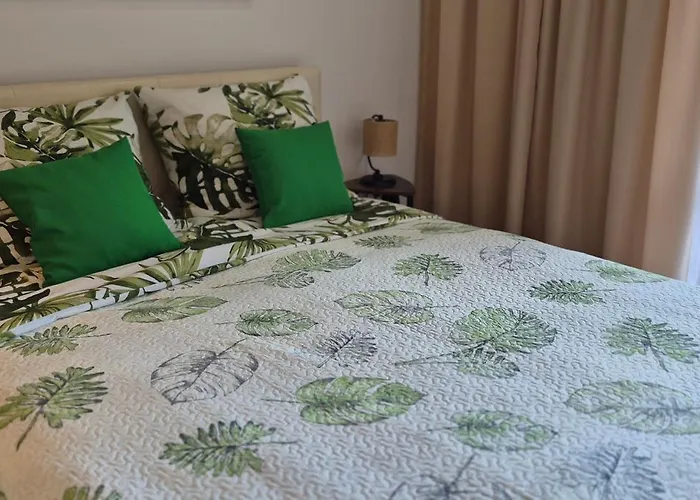 Patrick's - Garden Of Eden - Sea View